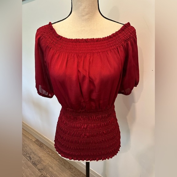 21  Red Blouse S Smocked Off Shoulder/On Shoulder Style EUC - Picture 1 of 9